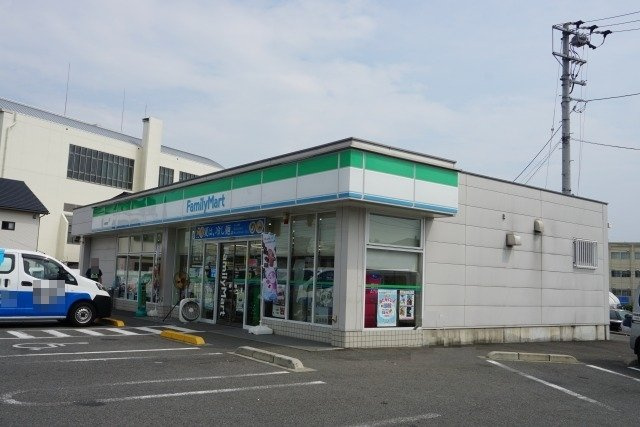 アイ・スマイル南島田の周辺|ファミリマート鮎喰町店さんまで850m
