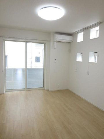 アイ・スマイル南島田の居間・リビング