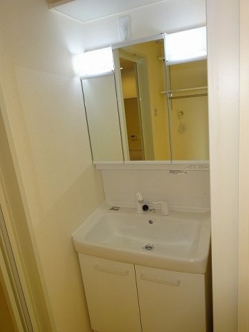 カーサ八万　Ⅱの洗面所