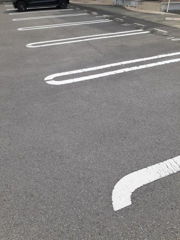 アルバ　カーサⅠの駐車場