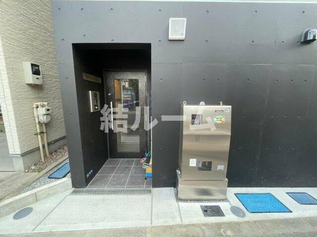 北区豊島３丁目の賃貸マンションのエントランス