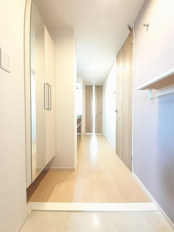 グランコート国府の玄関