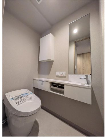 大阪市内×中古タワマン「松屋町駅徒歩1分」「谷町六丁目駅徒歩4分」「リフォーム済」のトイレ