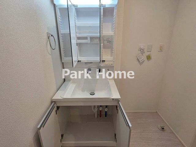 南国市緑ヶ丘3丁目-2期1棟- 新築戸建ての脱衣所