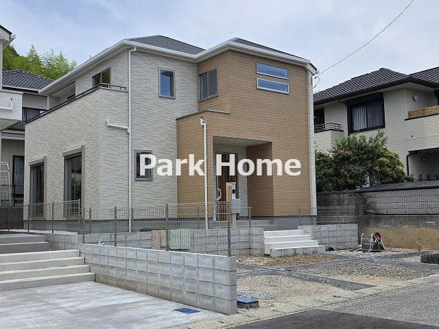南国市緑ヶ丘3丁目-2期1棟- 新築戸建ての外観|1号地　2026.5月末：建築中