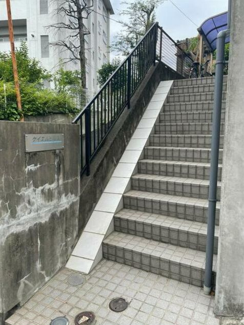 ケイエムヒルズのエントランス|エントランス☆