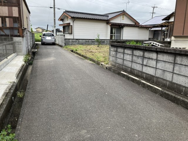 朝倉市頓田　売り土地の前面道路含む現地写真|前面道路含む現地写真です