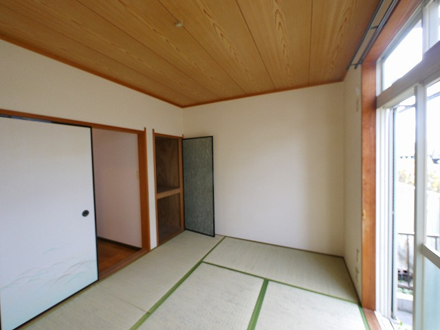 サンライズ三笠Ⅰの内装|ゆったりとくつろげる和室です