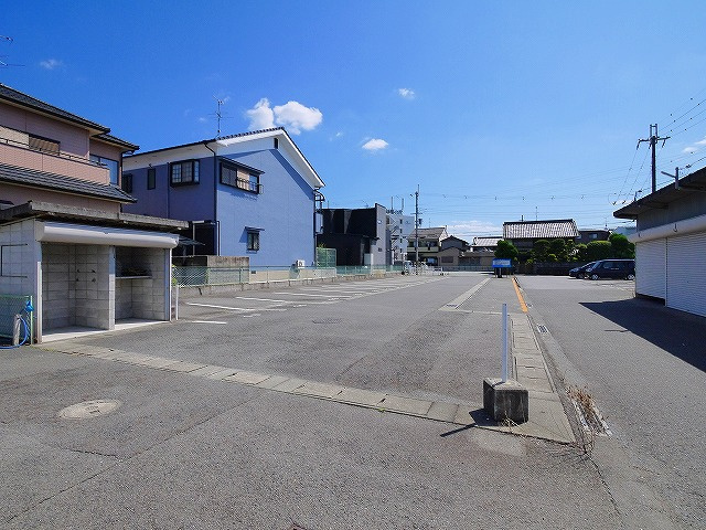 サンライズ三笠Ⅰの駐車場|カースペースがあります