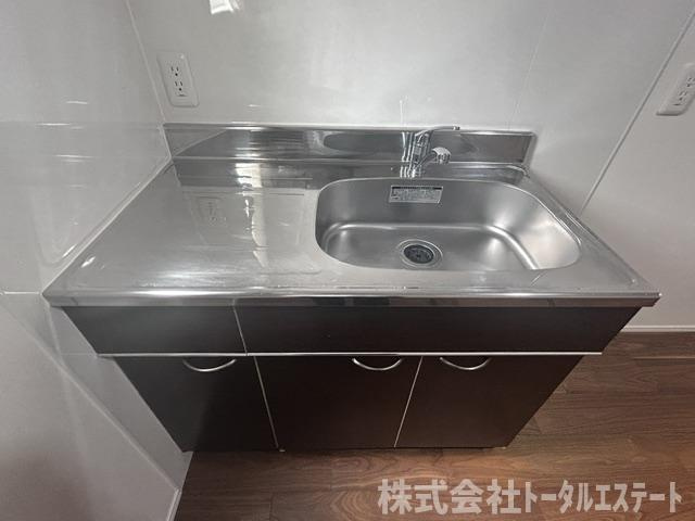 生野町テナントのキッチン