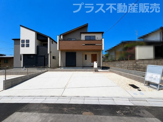 【外観】 | 福岡市東区美和台5丁目1期　2号棟（全2棟）【仲介手数料無料・0円】 | 完成しました。物件内部もご見学頂けます。プラス不動産販売にお任せ下さい。