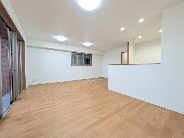 マイキャッスル椚田の内装|～19.5帖の明るく開放感のあるLDK、家族団欒の時間をお過ごしいただけます～