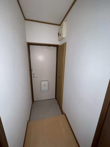 パークサイド小島の玄関