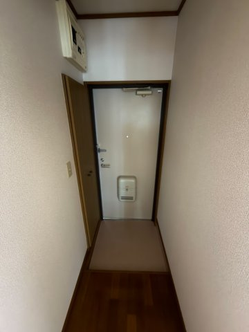 パークサイド小島の玄関