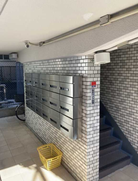 エクセル駒沢　駅近　南西角部屋　宅配BOXのエントランス