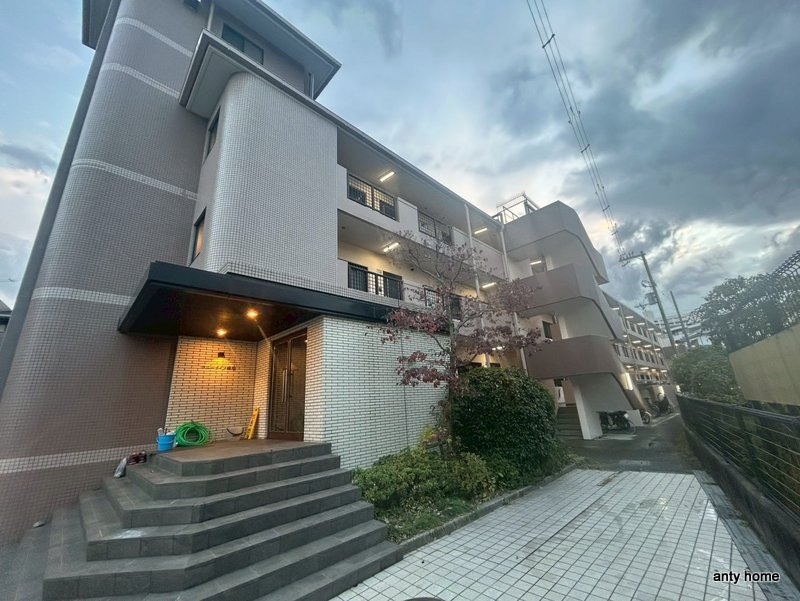 サニーライフ緑地の外観