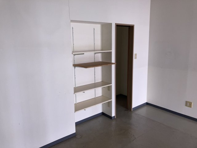 元八事2丁目店舗の収納|写真はイメージです。色仕様は現況優先になります。