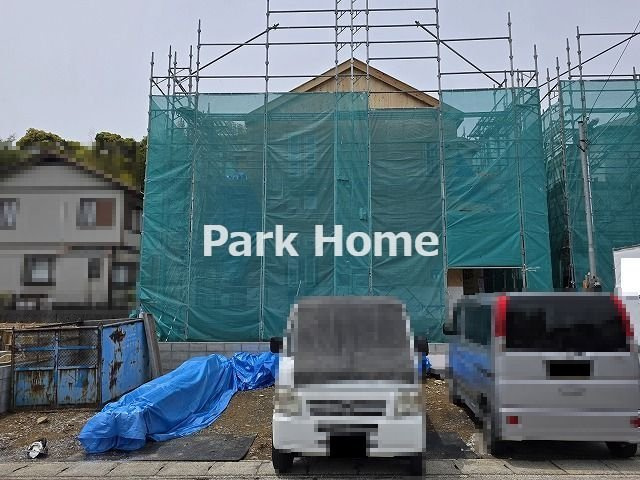 南国市緑ヶ丘3丁目-2期2棟- 新築戸建ての前面道路含む現地写真