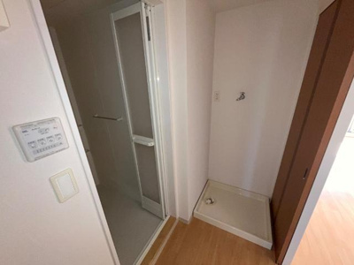 【その他】 | コンフォール里根川 | 洗濯機置場