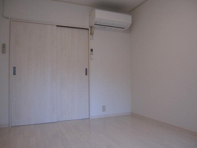 ニューライフ岡本の寝室