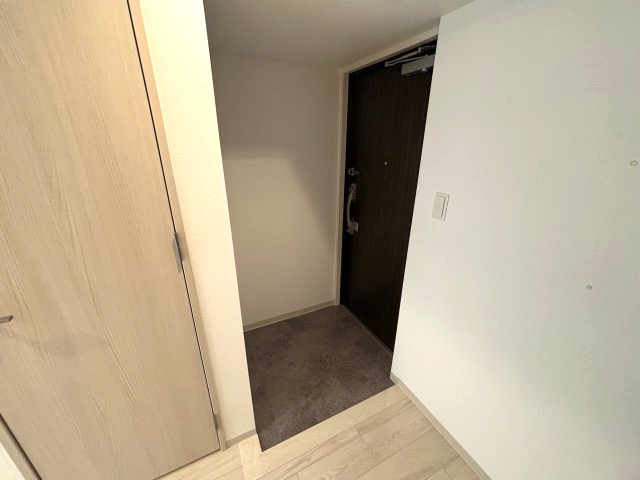 ソレイユ摩耶　３０１の玄関