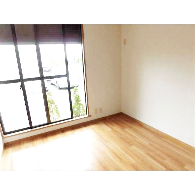 ラルジュ・アイの居間・リビング