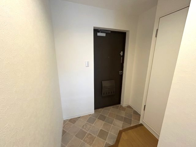 ニューライフ岡本の玄関