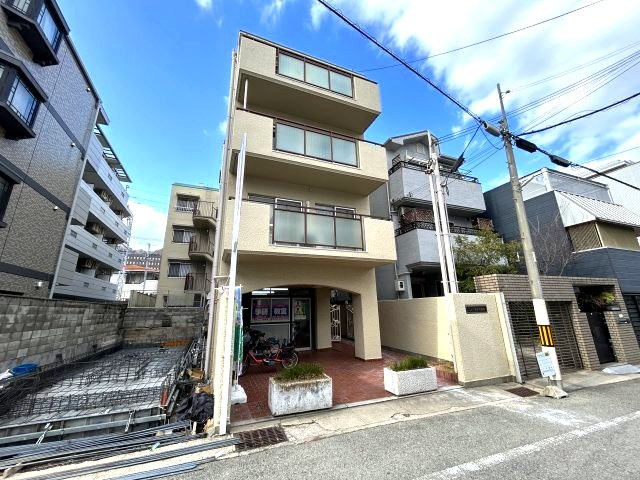 ニューライフ岡本の外観