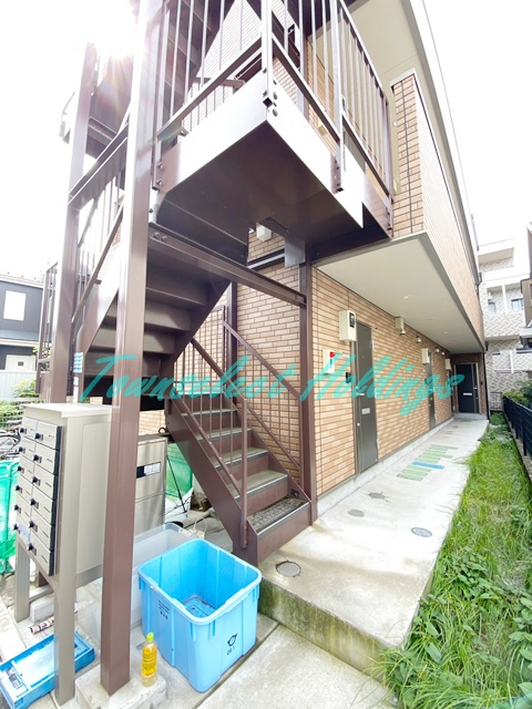 藤沢市長後のアパートのエントランス