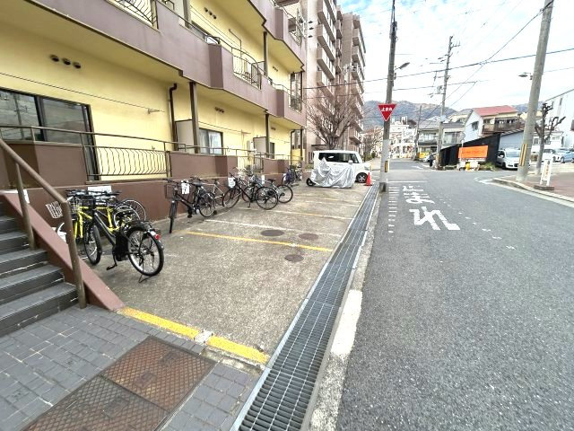 三景マンションの駐車場
