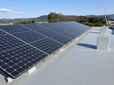 【発電・温水設備】 | ウィングヒロセ | 太陽光発電パネル