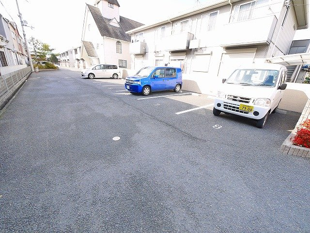 ラフィナートＢ・Ｃの駐車場|駐車場です