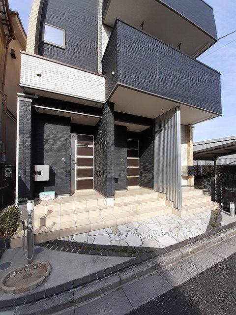 ロイヤルグランツのエントランス