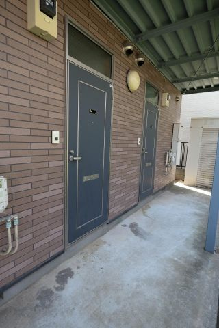 コーポアルタⅢの玄関