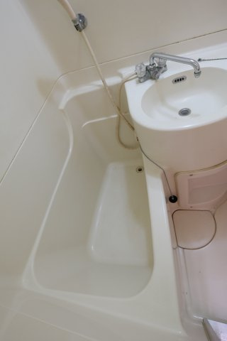 高橋ハイツの浴室|同タイプの別室画像です　現状優先でご了承ください