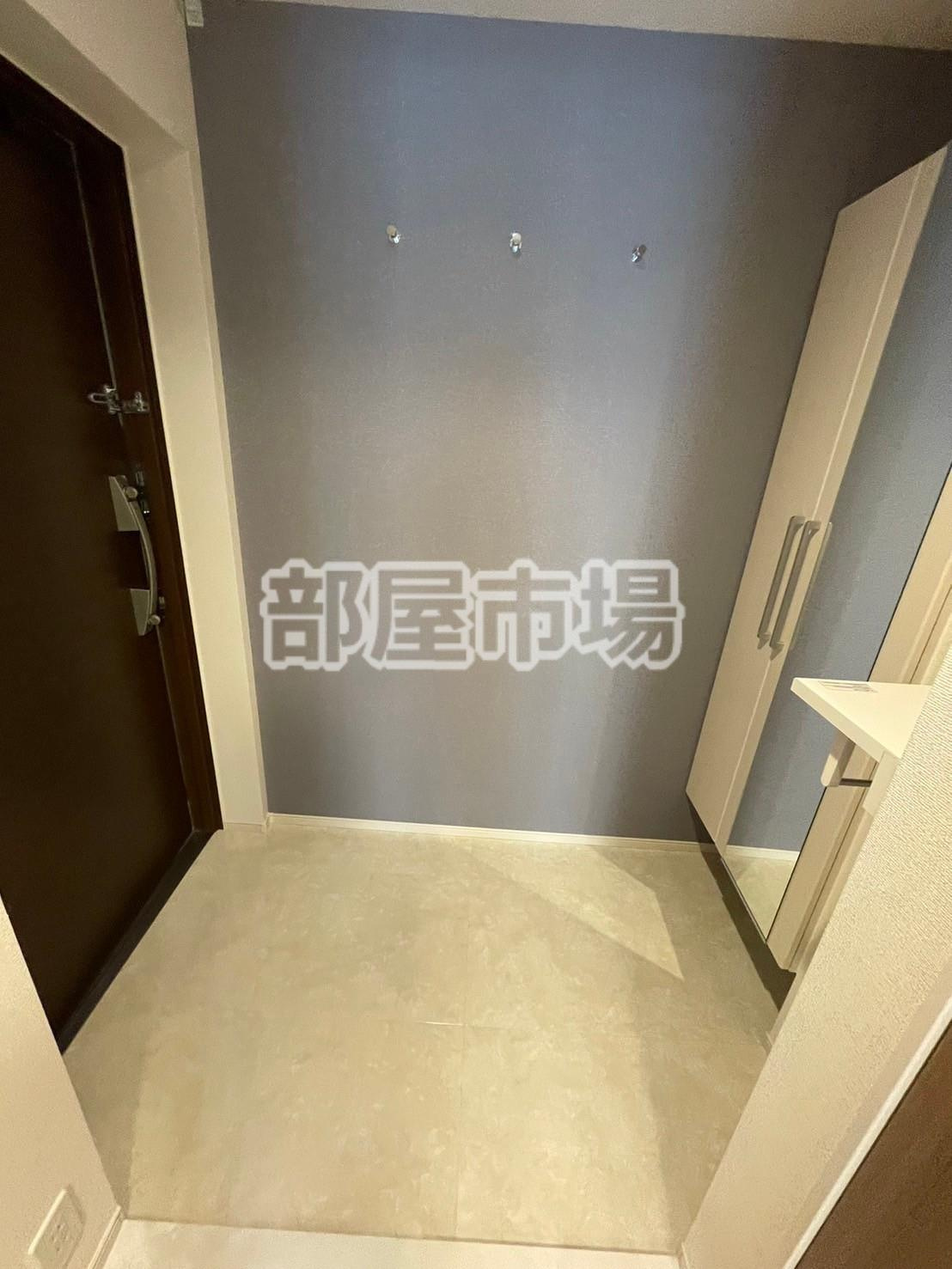 ラ・ポーズ　ゾーの玄関