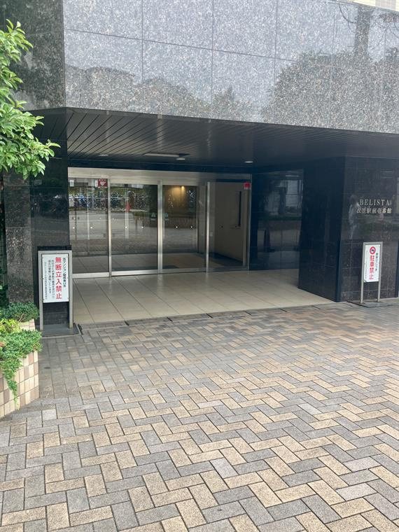 ＢＥＲＩＳＴＡ衣笠駅前壱番館のエントランス