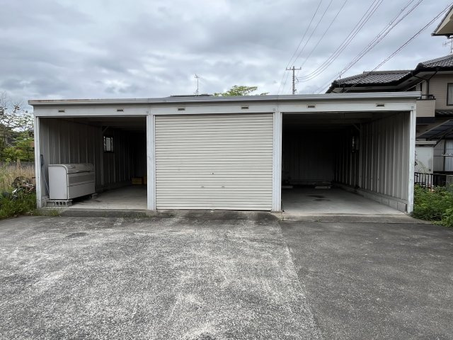 マロンコーポのその他|倉庫
ゴミ置き場、自転車置き場【賃貸中】、駐車場【賃貸中】