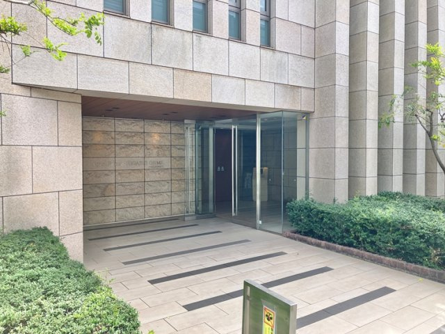 クレストフォルム東大島のエントランス