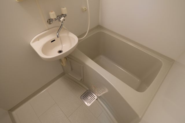 コーポアルタⅢの浴室|お風呂とトイレが別になってます