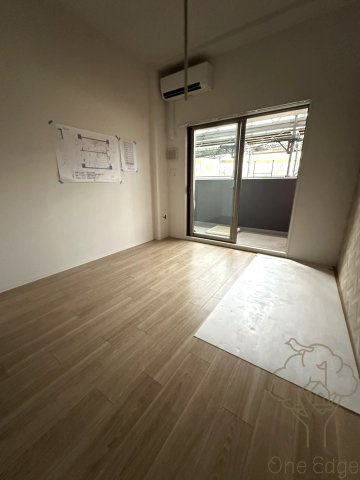 セレニテ梅田北アリエ壱番館の居間・リビング