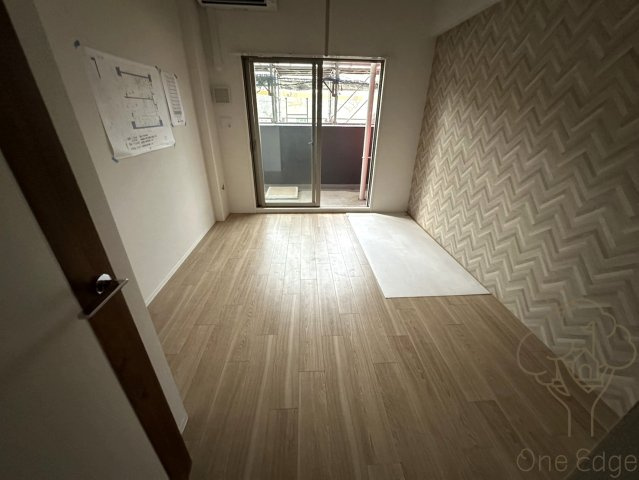 セレニテ梅田北アリエ壱番館の居間・リビング