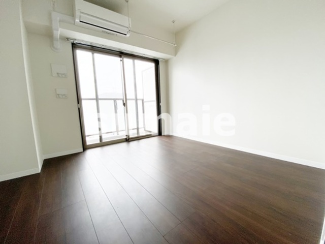 Belle　couleurの居間・リビング|シンプルな内装のお部屋です！