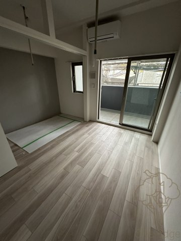 セレニテ梅田北アリエ壱番館の居間・リビング