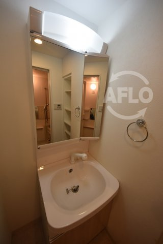 クレビオス天満橋の独立洗面台|クレビオス天満橋　独立洗面台