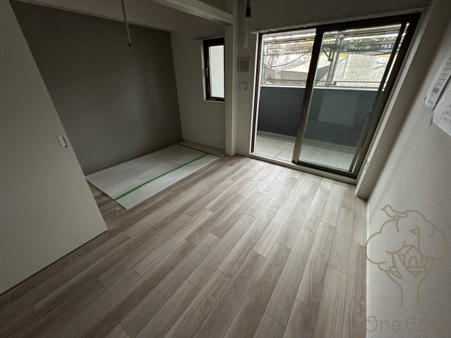 セレニテ梅田北アリエ壱番館の居間・リビング