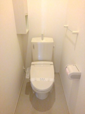 【トイレ】 | ハピネス・Ⅱ | 落ち着いた色調のトイレです