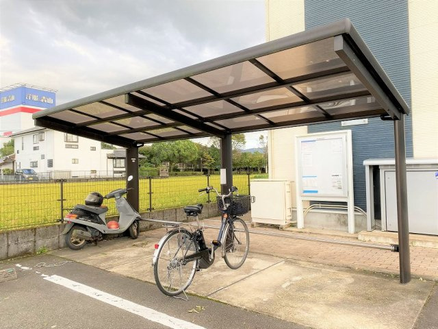 【その他】 | レオネクストぎんた | 駐輪場