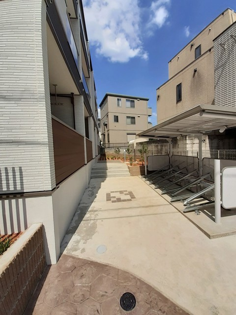 パインツリーのエントランス|エントランスです。