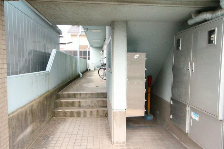ハイツいいだのロビー